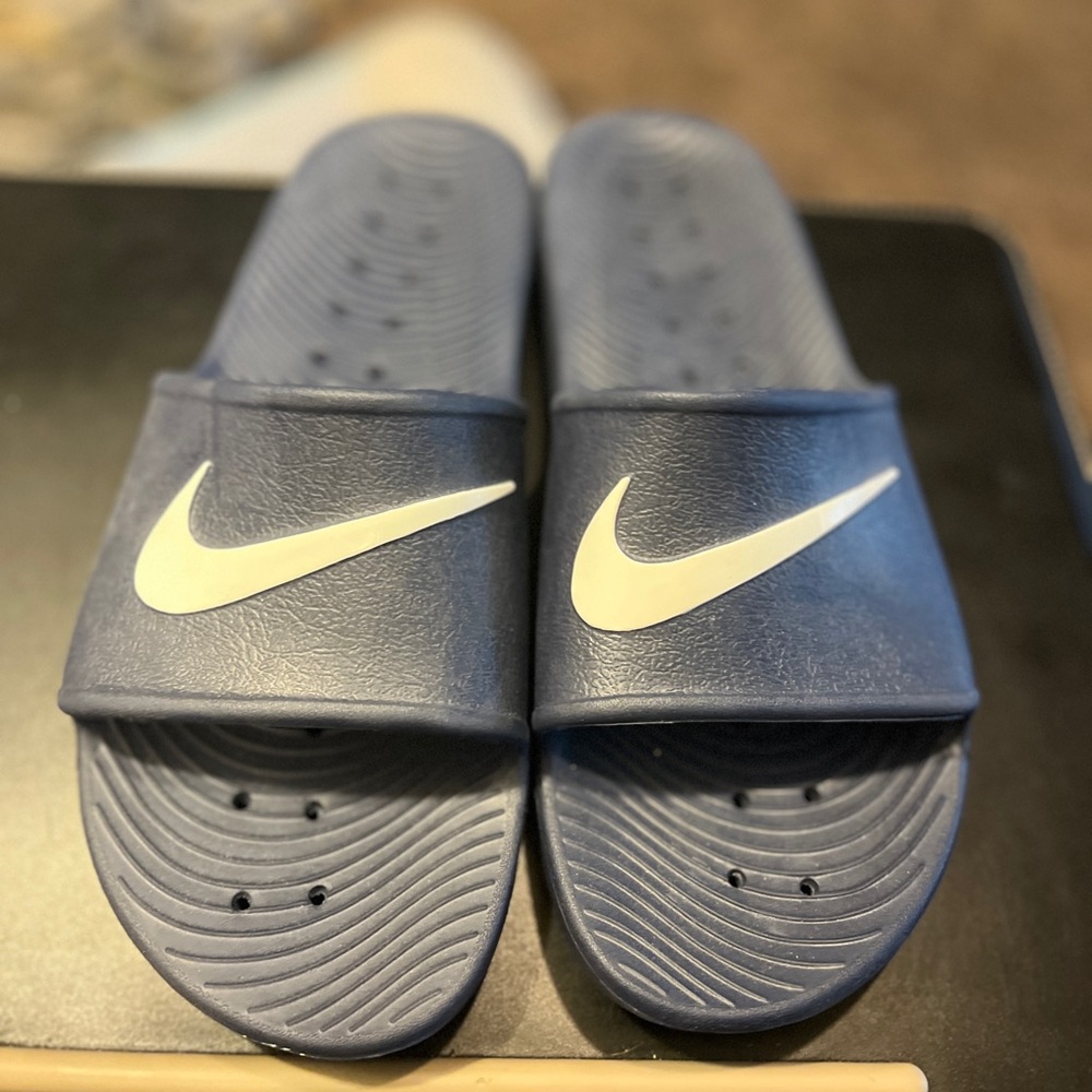 NWOT Nike Slides size 13 - Picture 3 of 6